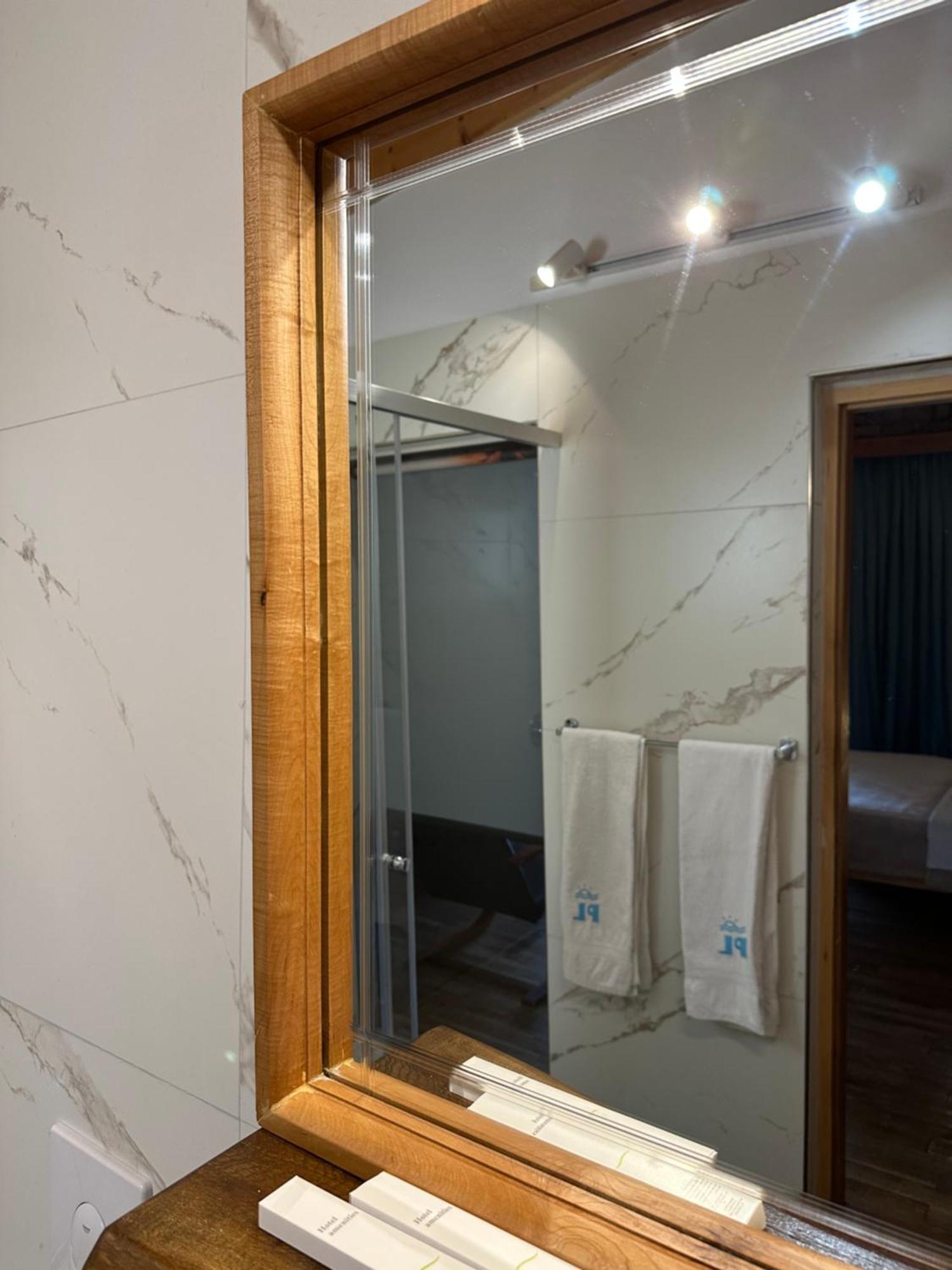 Palermiti Luxury 山林小屋 Himare